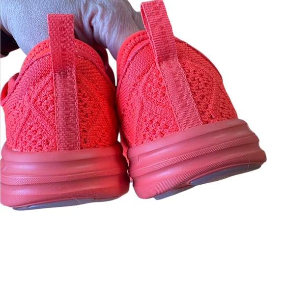APL Techloom Phantom Running Sneaker Impulse Red Knit Slip On Size 5.5 - Picture 2 of 7